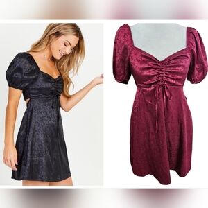 ALTAR'D STATE Jocelyn Satin Daisy Floral Dress In Burgundy. Size Small NWT